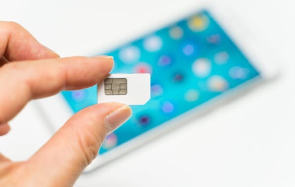 スマホのSIM画像