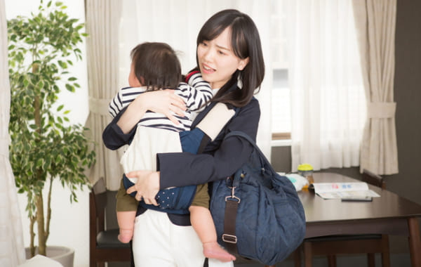 専業主婦の女性画像